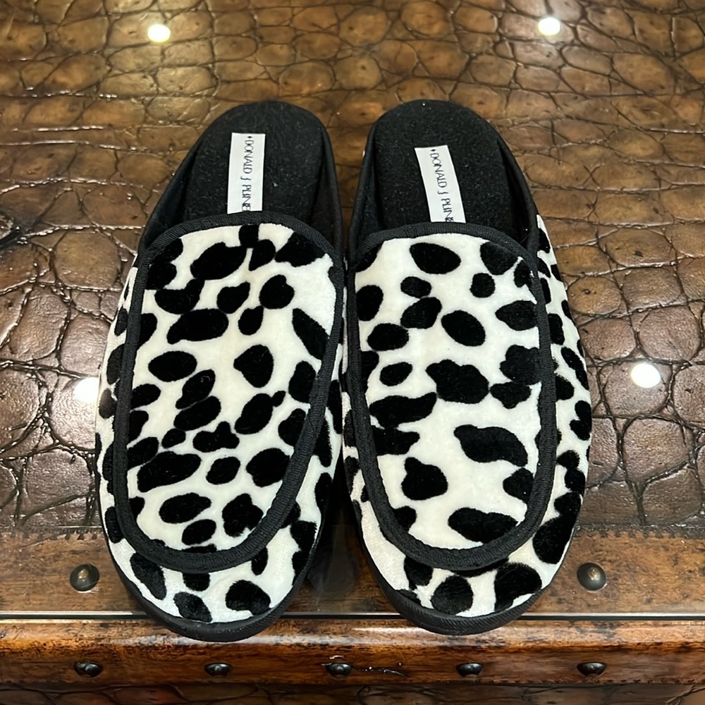 Donald J. Plainer Dalmation Velvet Relax-U slipper women’s